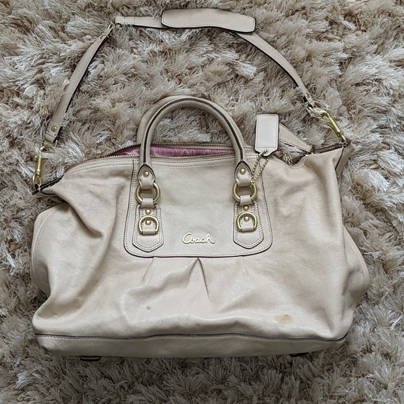 Coach Handbags - Coach Purse